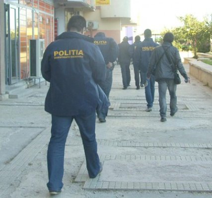 Mascaţii şi poliţiştii au luat la pas Constanţa